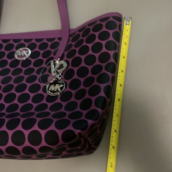 Michael Kors medium size tote purse - Picture 2 of 11